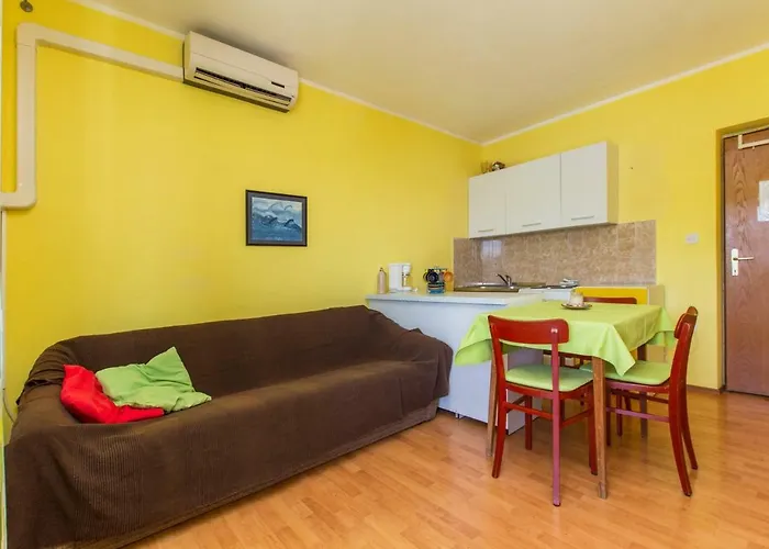 App For 4 Persons, Beautiful Sea View, 15 דירה